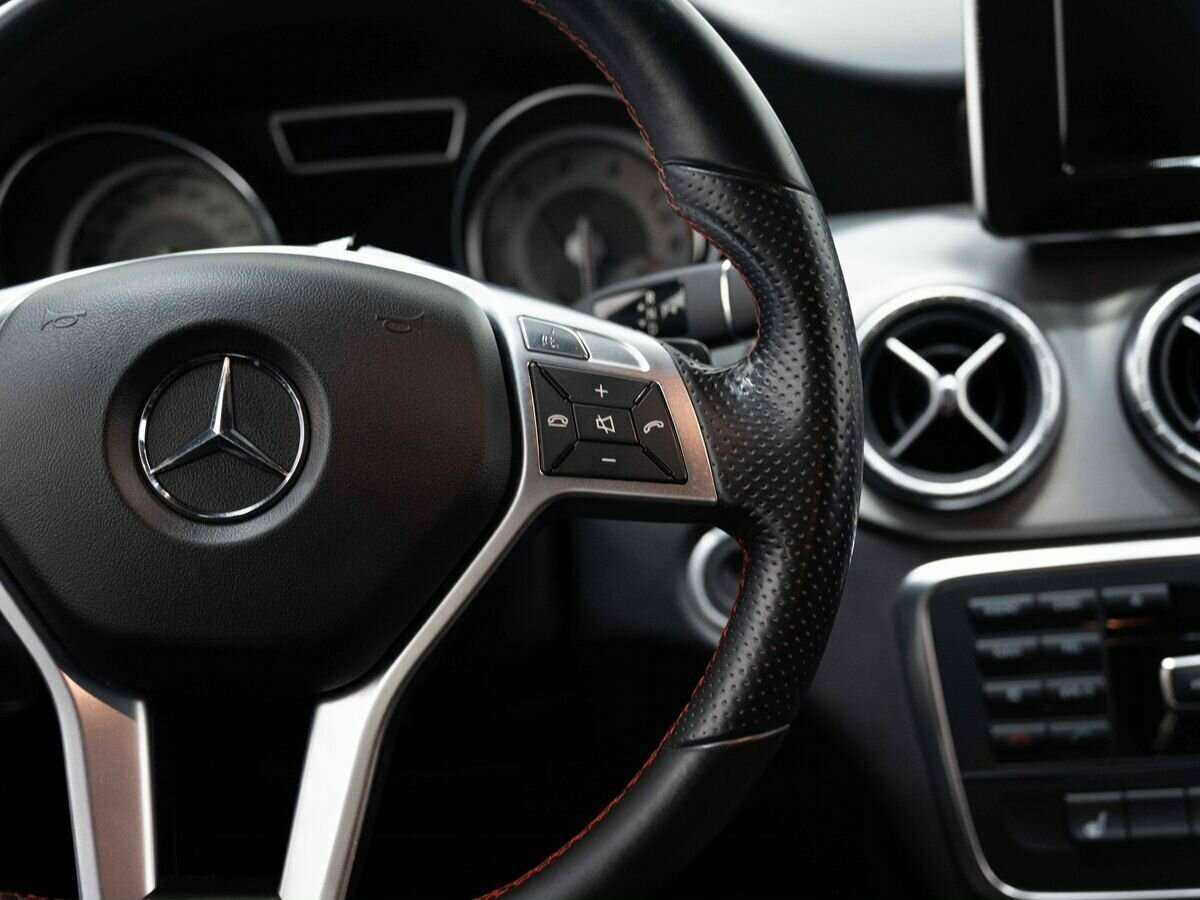 Mercedes-Benz CLA 200, 2013 Фото №16