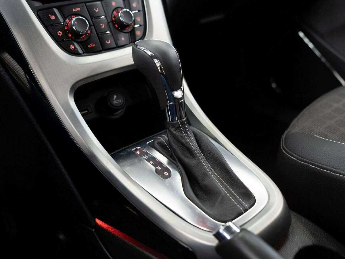 Opel Astra GTC, 2012 Фото №12