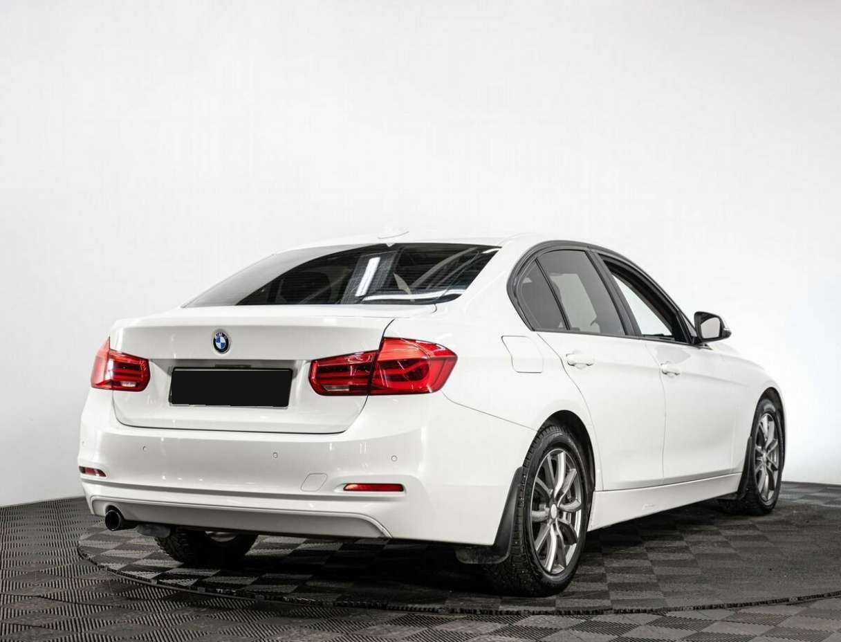 BMW 3 серии 318i, 2016 Фото №6