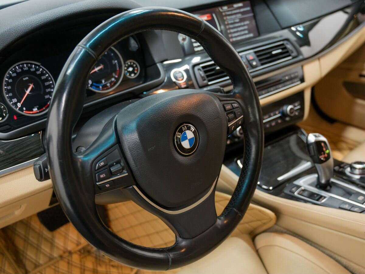 BMW 5 серии 530d xDrive, 2013 Фото №17