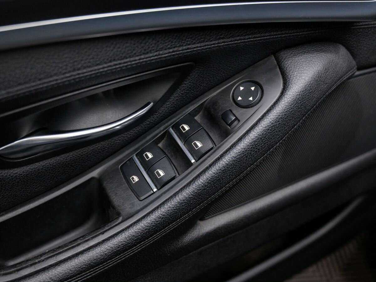 BMW 5 серии 520i, 2013 Фото №15