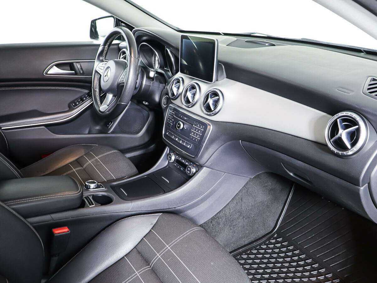 Mercedes-Benz CLA 200, 2015 Фото №9