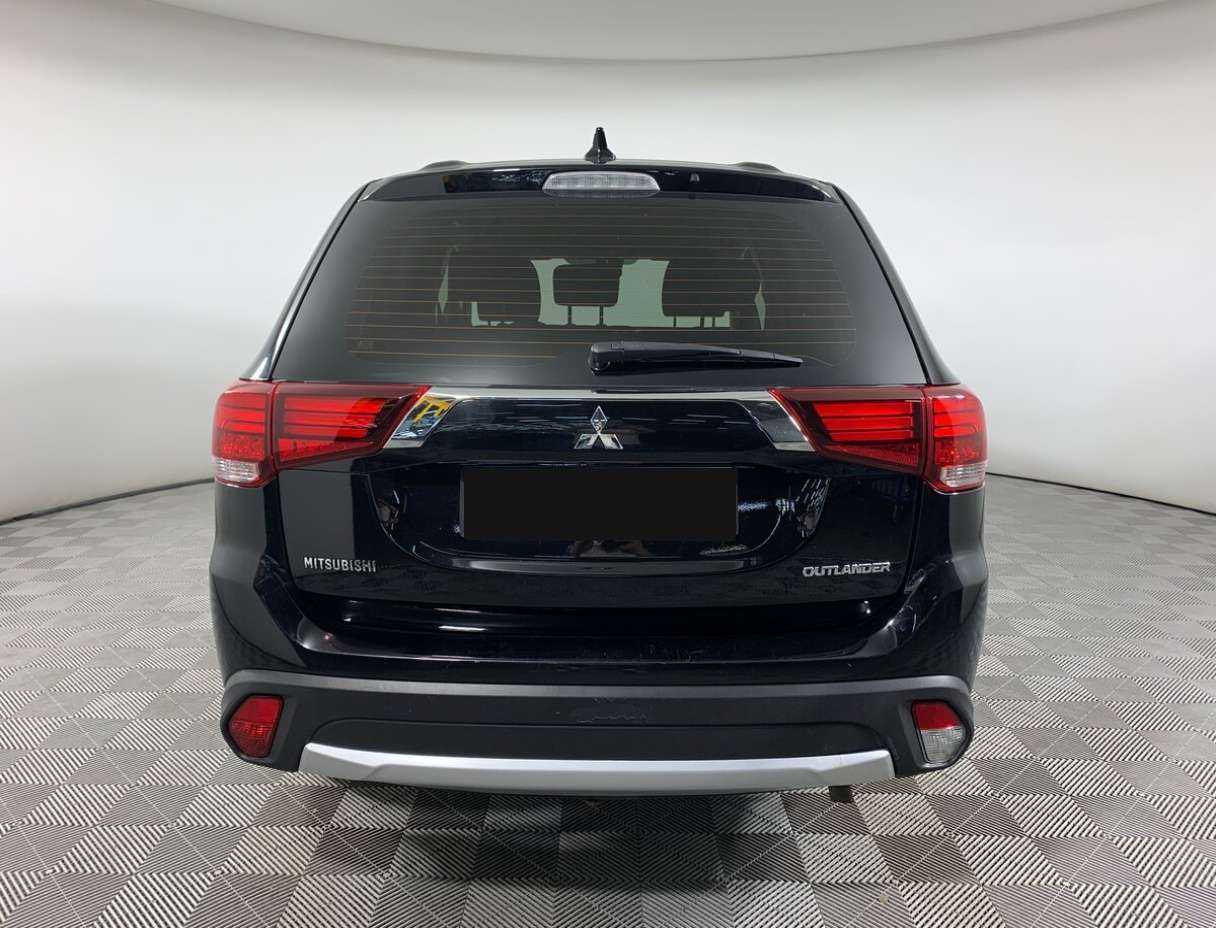 Mitsubishi Outlander, 2018 - 167 372 км. | Фото №6