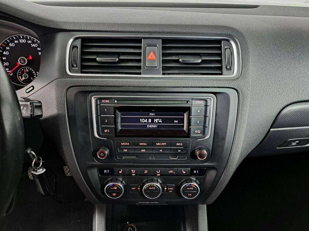 Volkswagen Jetta, 2014 Фото №13