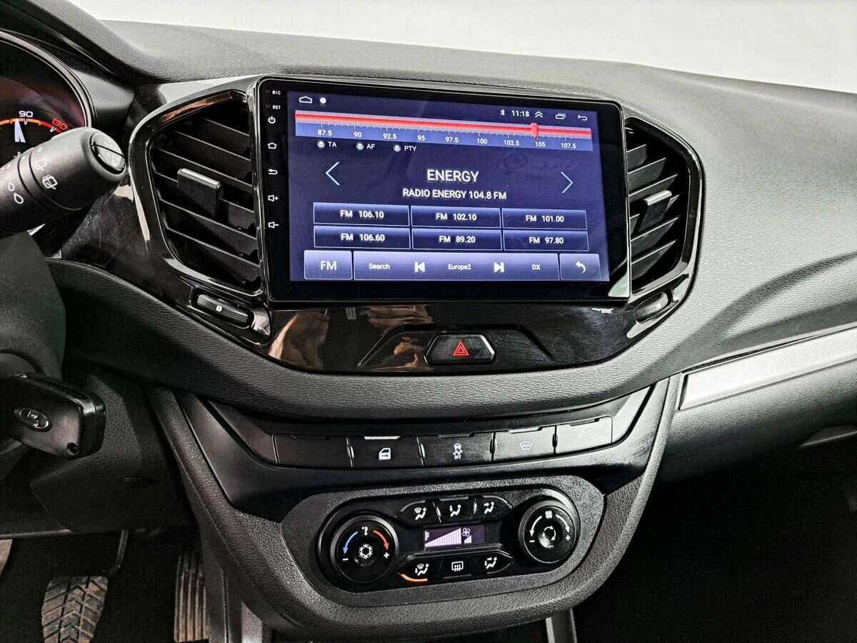 Lada (ВАЗ) Vesta SW, 2020 Фото №12