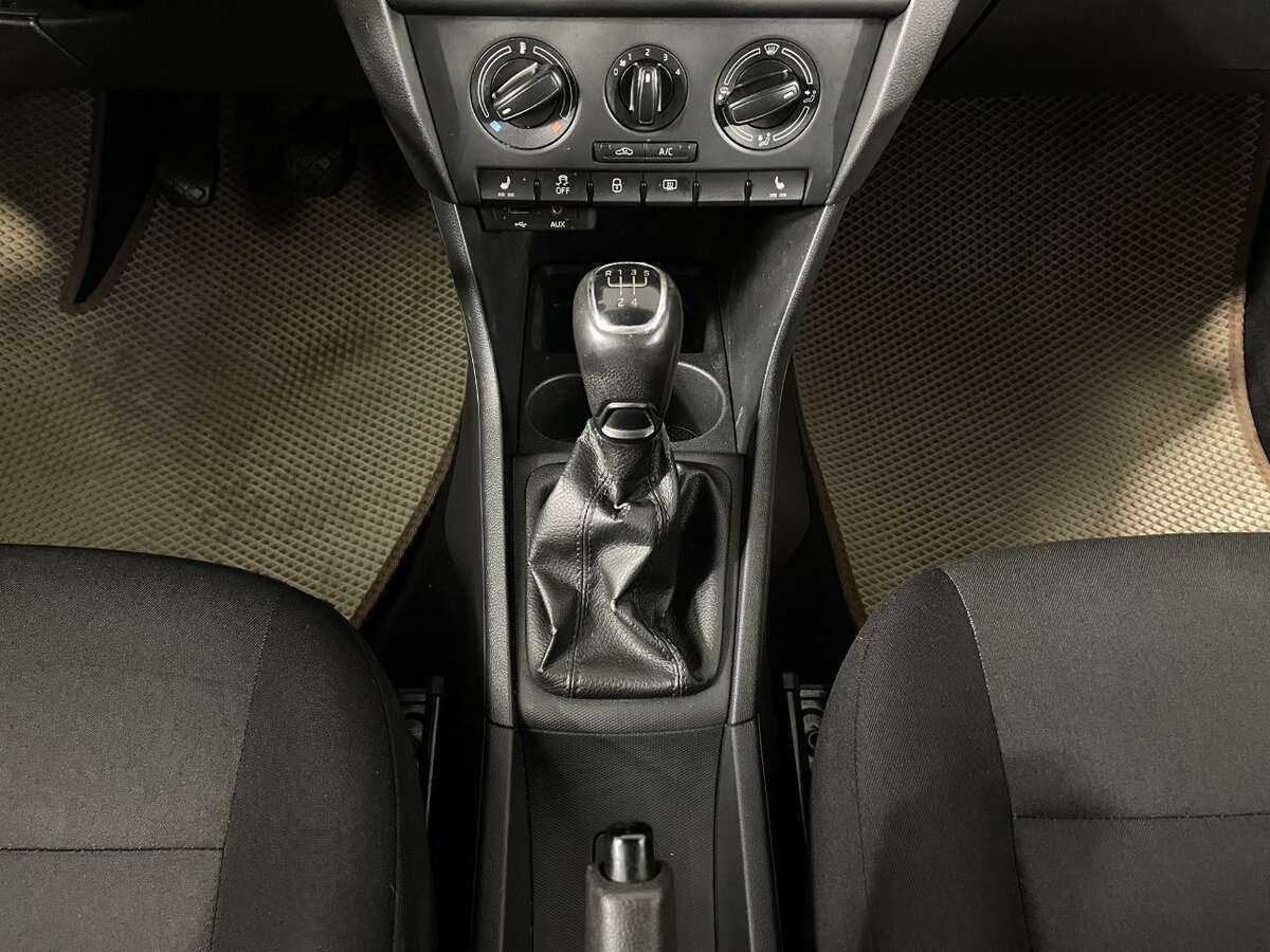 Skoda Rapid, 2016 Фото №12