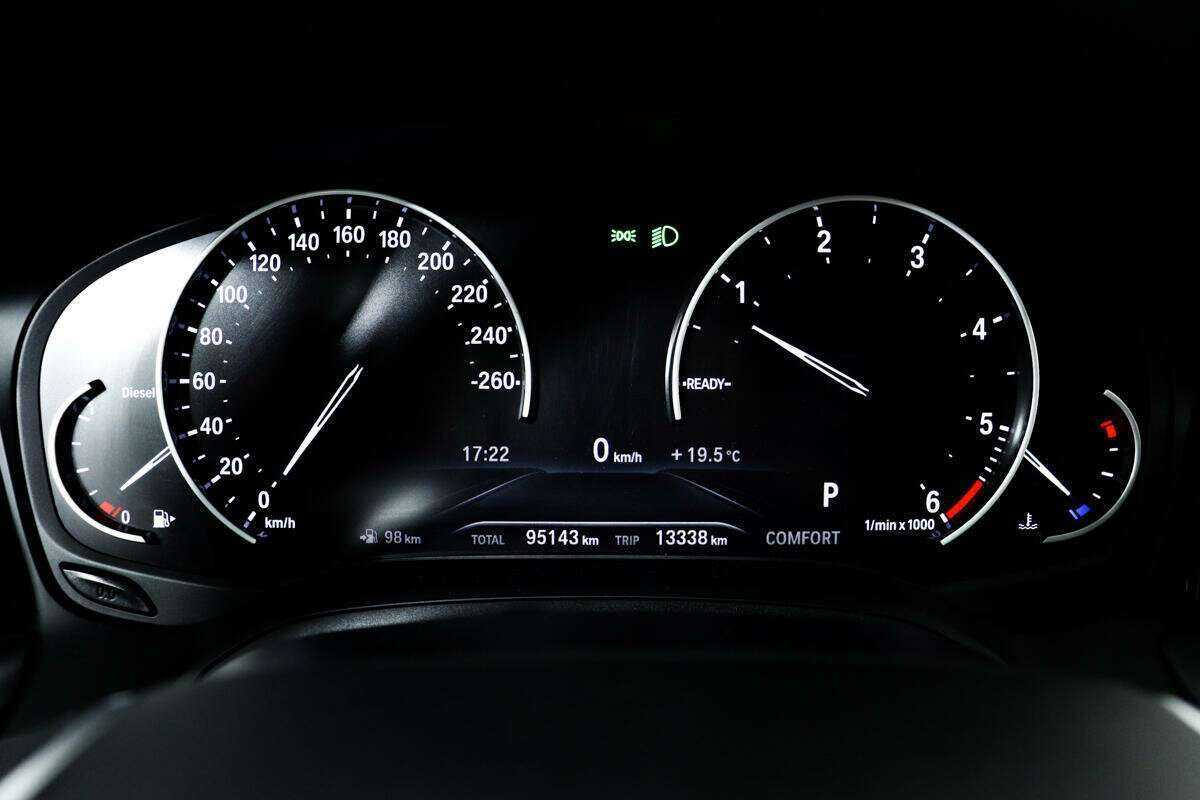 BMW 3 серии 318d, 2019 Фото №10