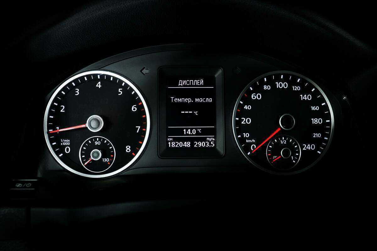 Volkswagen Tiguan, 2016 Фото №10