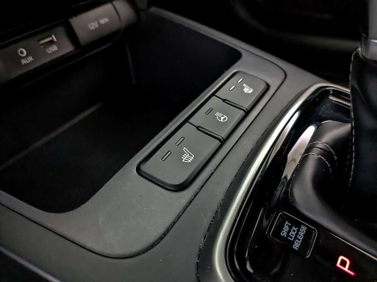 Kia Rio, 2019 Фото №16