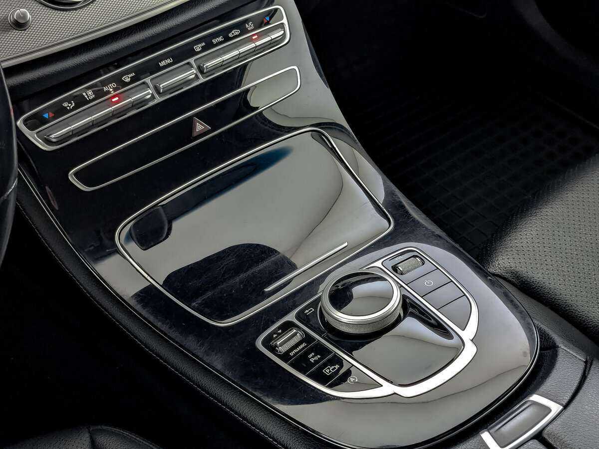 Mercedes-Benz E-Класс 200, 2018 Фото №22