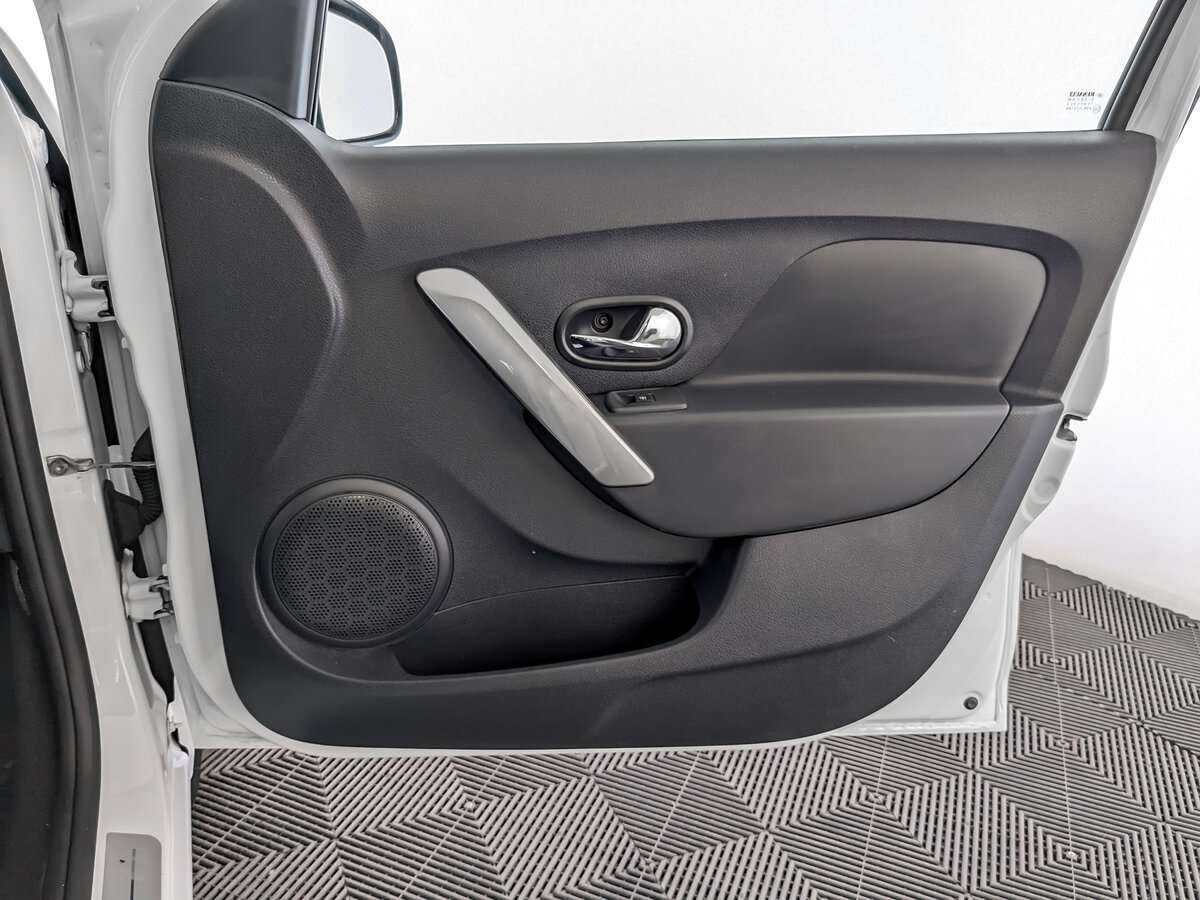 Renault Logan, 2017 Фото №20