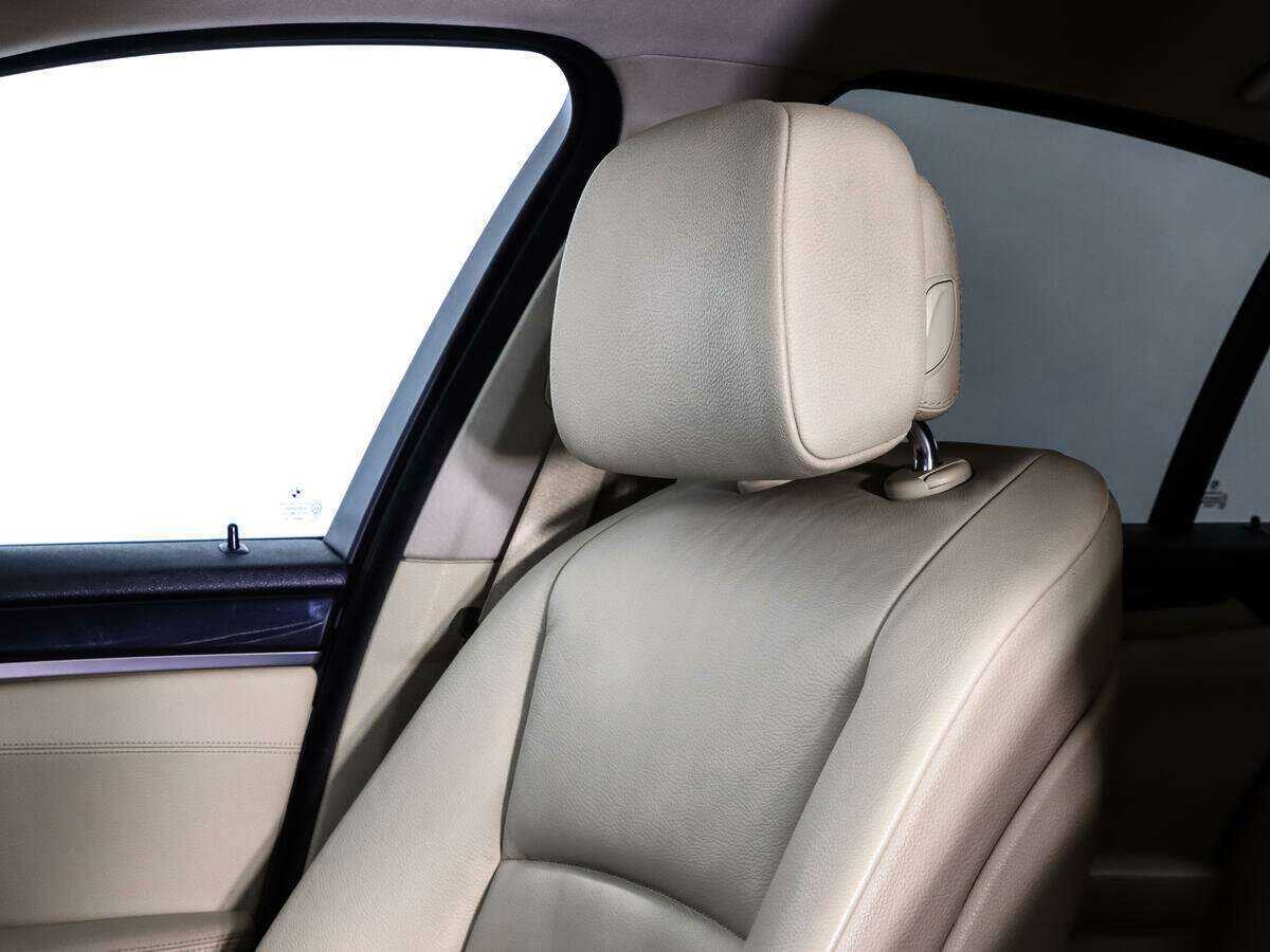 BMW 5 серии 520i, 2012 Фото №24