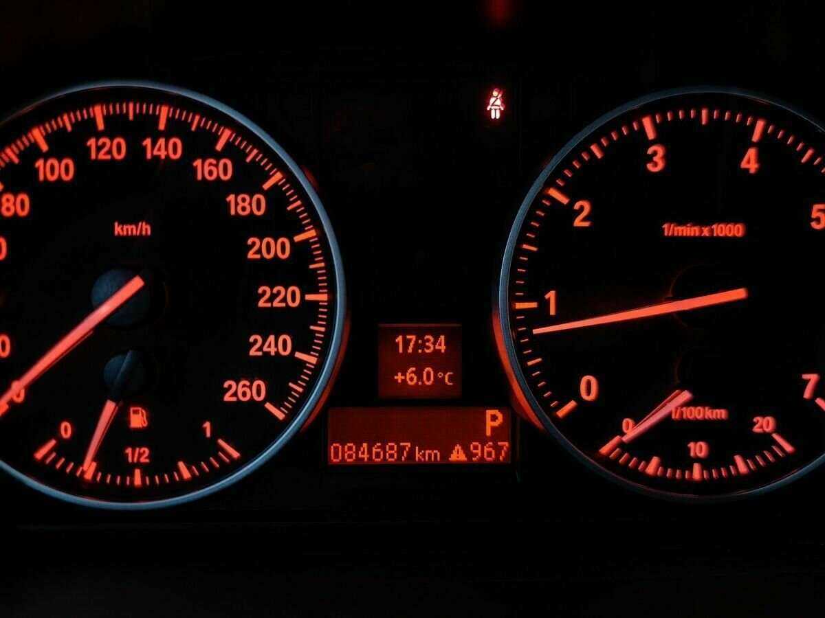 BMW 3 серии 320i, 2012 Фото №16