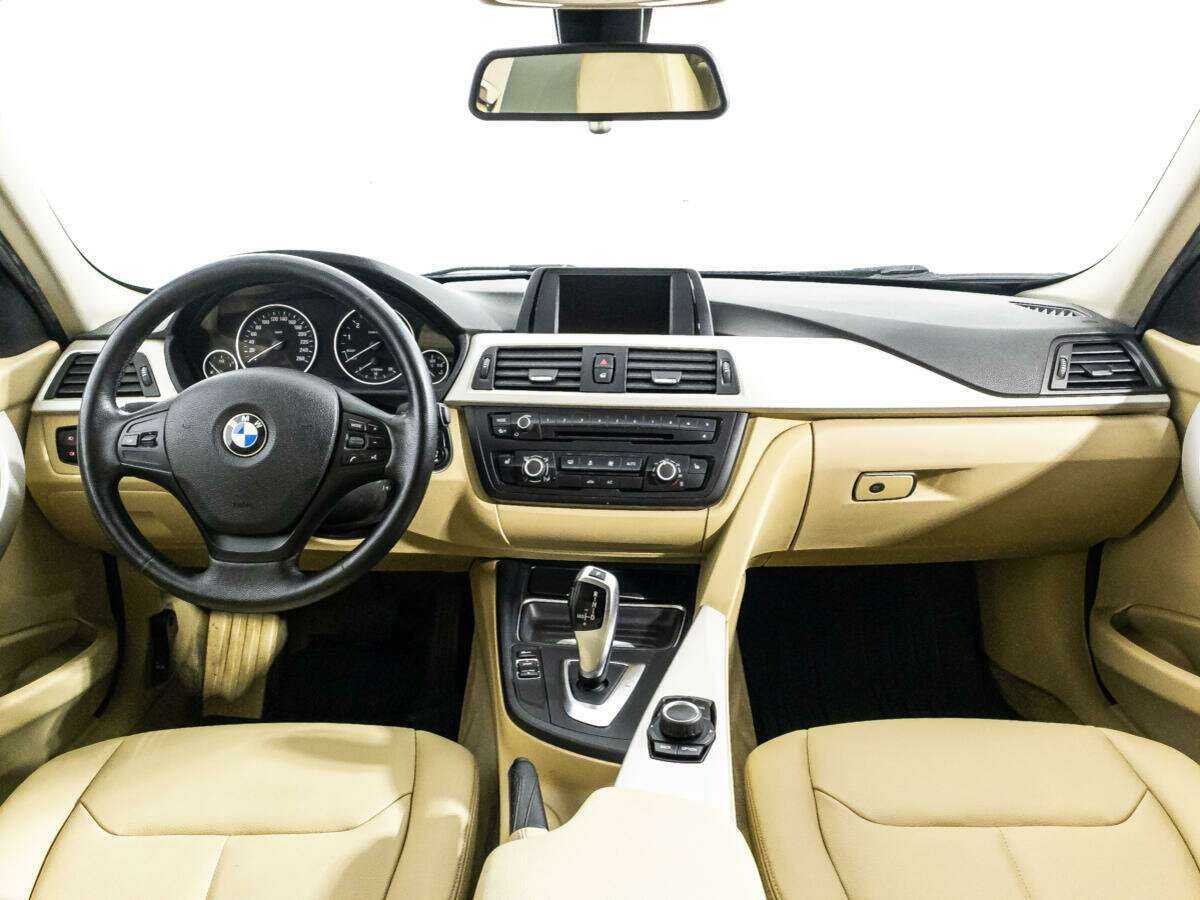 BMW 3 серии 320i, 2014 Фото №12