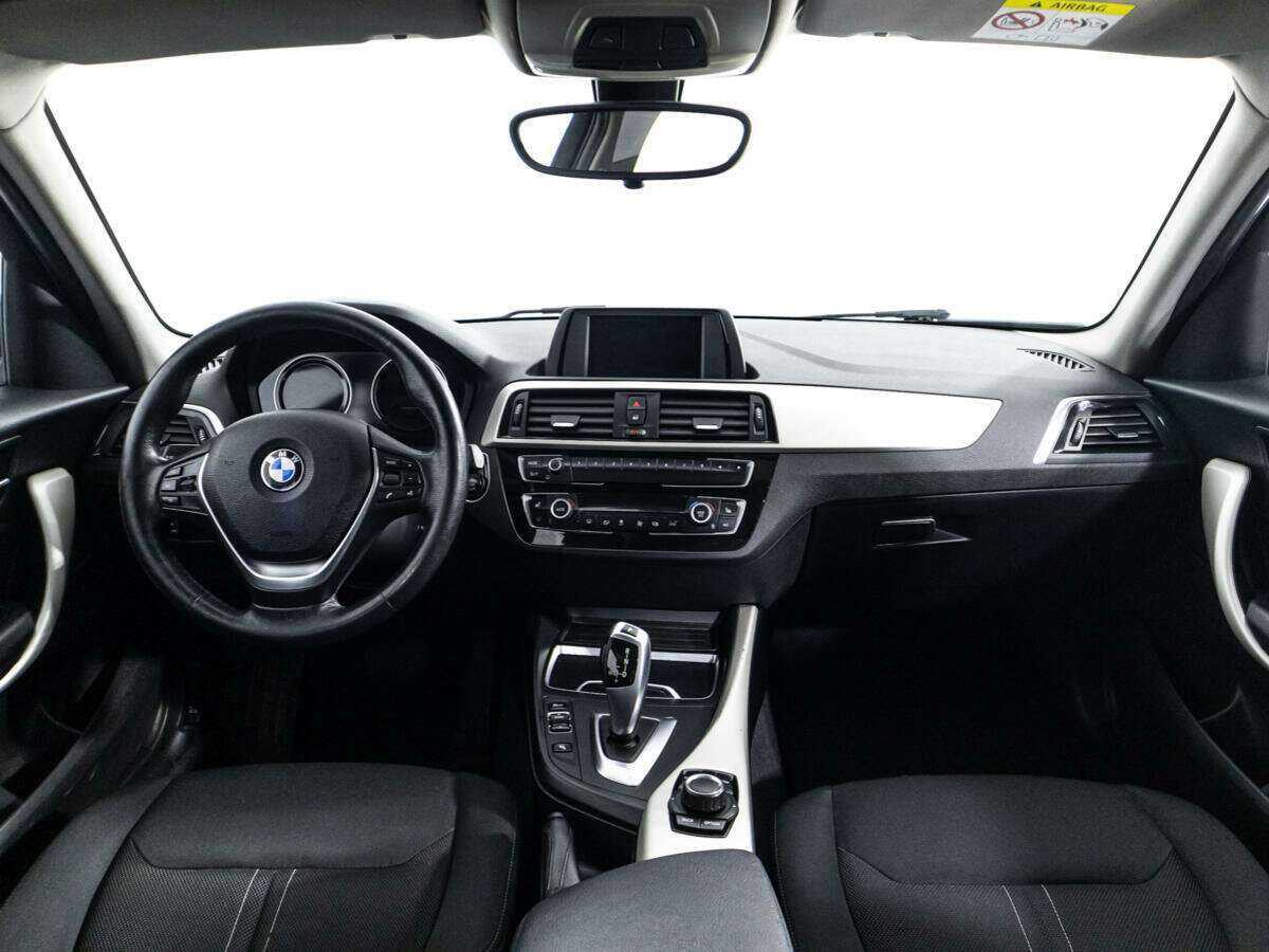BMW 1 серии 118i, 2018 Фото №13