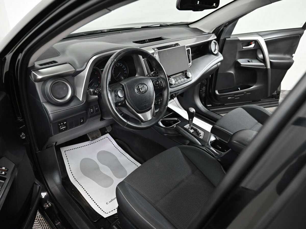 Toyota RAV4, 2018 - 132 000 км. | Фото №8