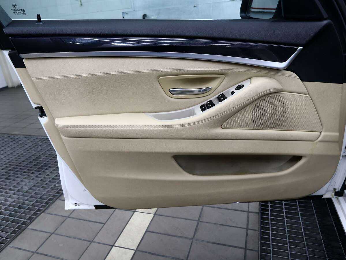 BMW 5 серии 520i, 2012 - 170 000 км. | Фото №8