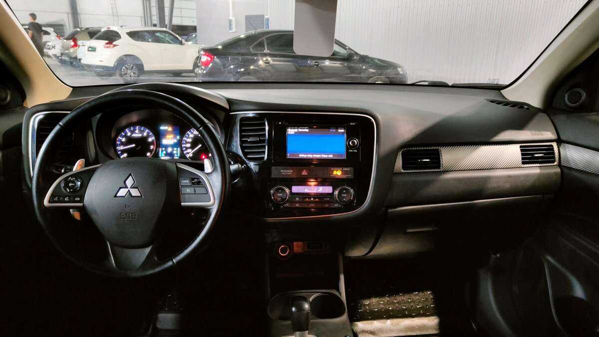 Mitsubishi Outlander, 2012 Фото №9