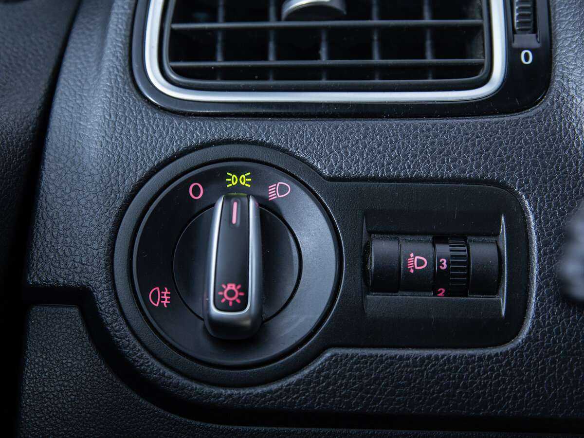 Volkswagen Polo, 2019 Фото №14