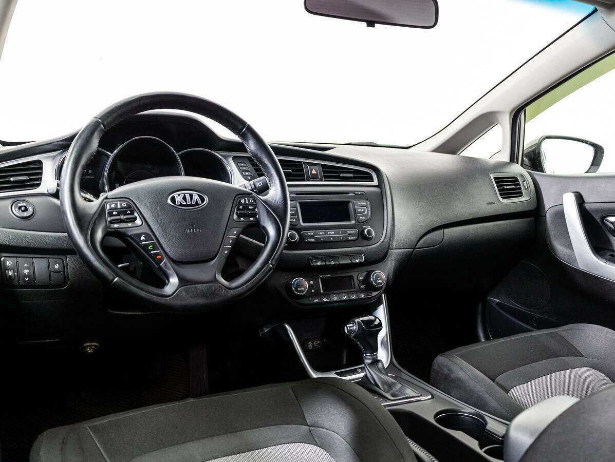 Kia Ceed, 2015 Фото №11