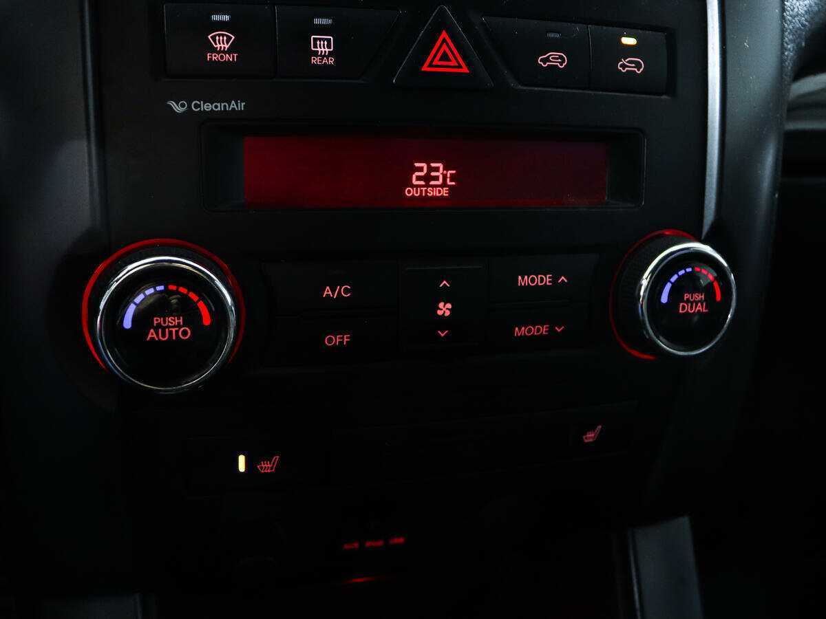 Kia Sorento, 2012 Фото №13