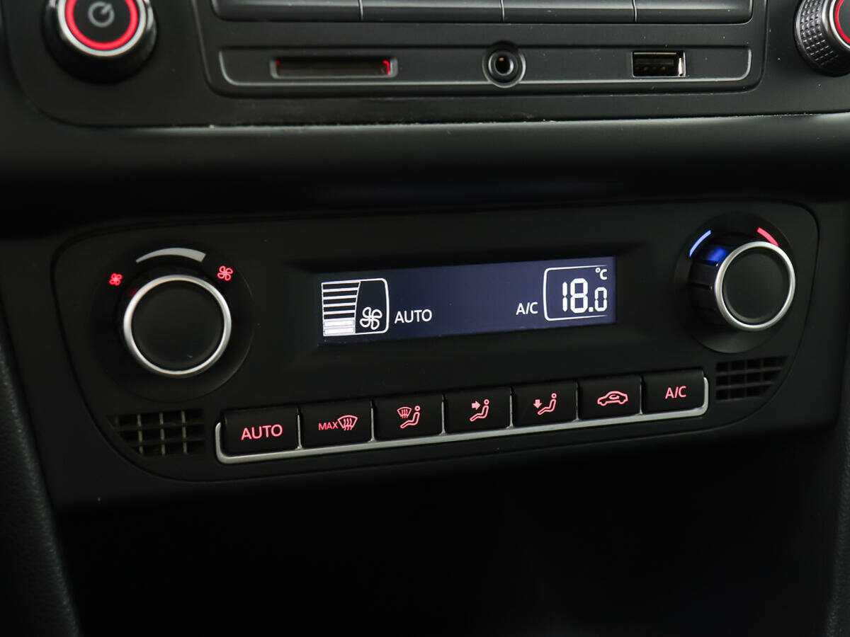 Volkswagen Polo, 2017 Фото №16