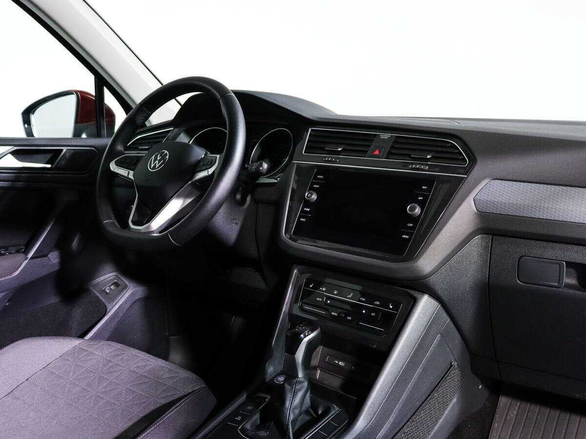 Volkswagen Tiguan, 2021 - 43 141 км. | Фото №7