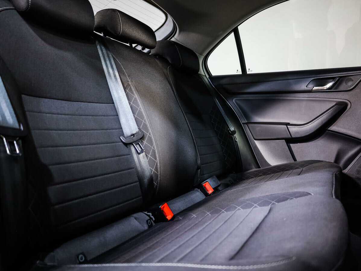 Skoda Rapid, 2017 Фото №12