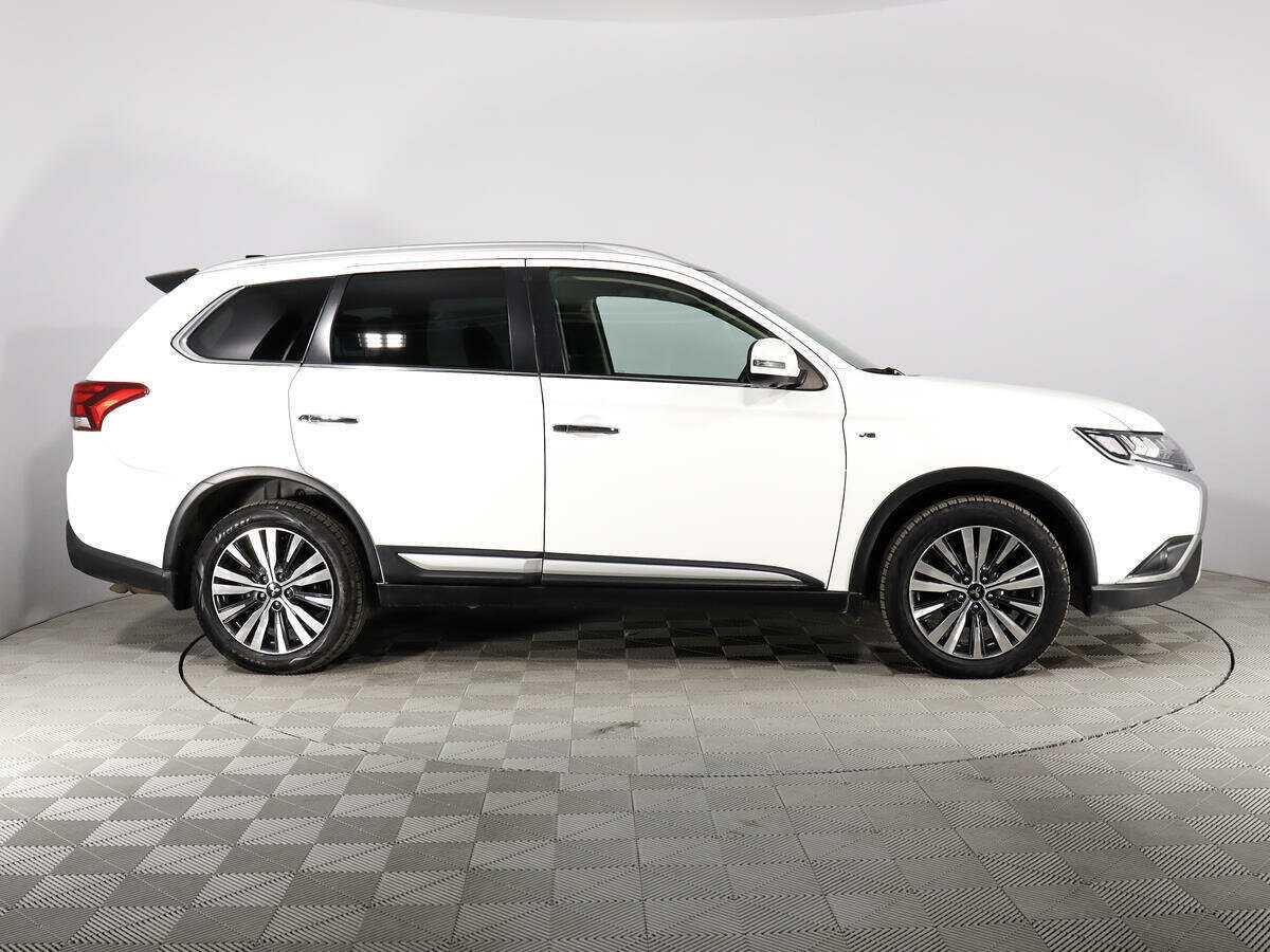 Mitsubishi Outlander, 2019 - 228 149 км. | Фото №5