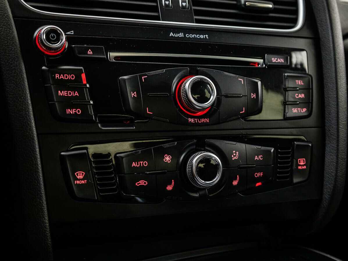 Audi A4, 2014 Фото №15