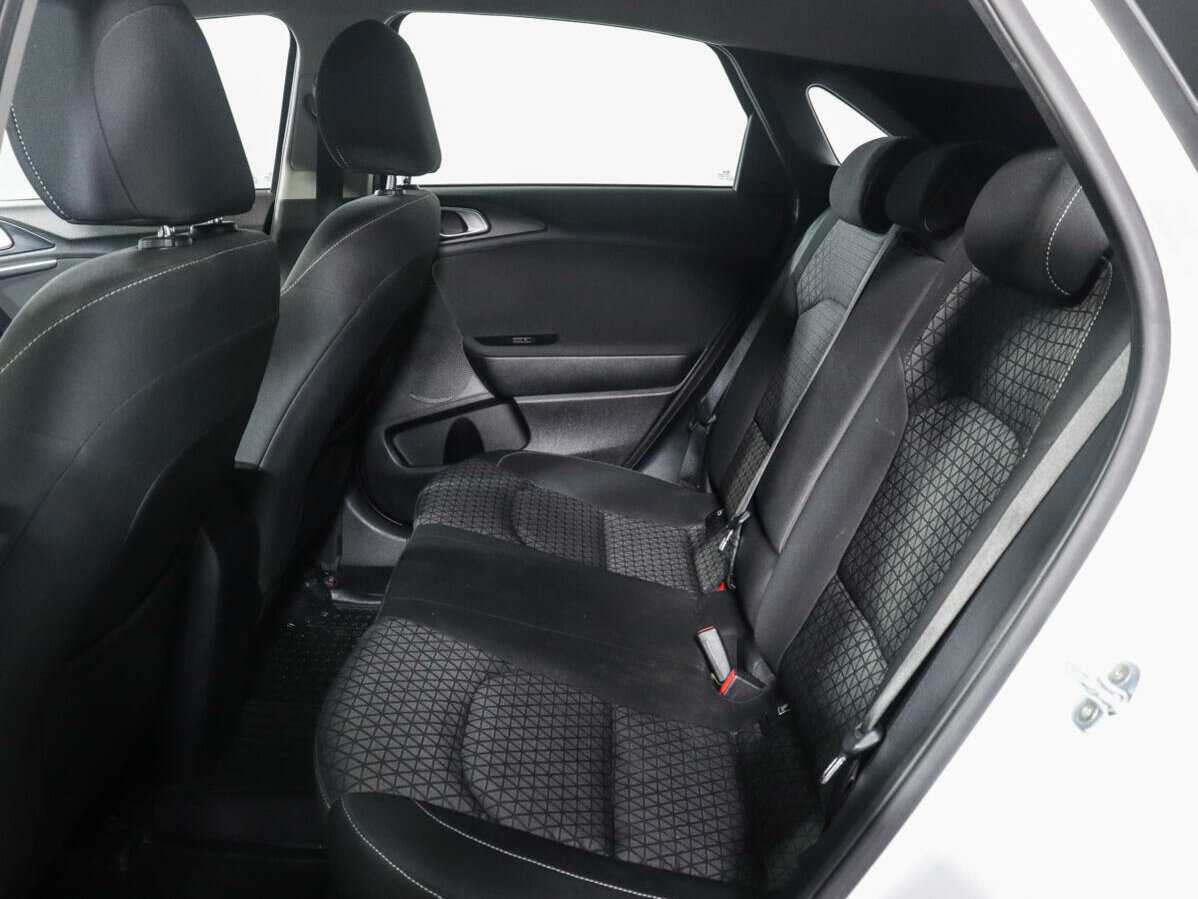 Kia Ceed, 2018 Фото №9