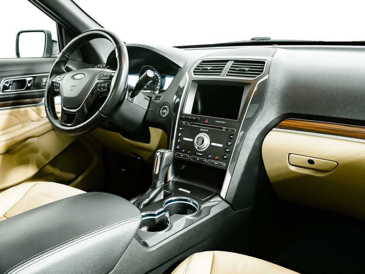 Ford Explorer, 2017 Фото №7