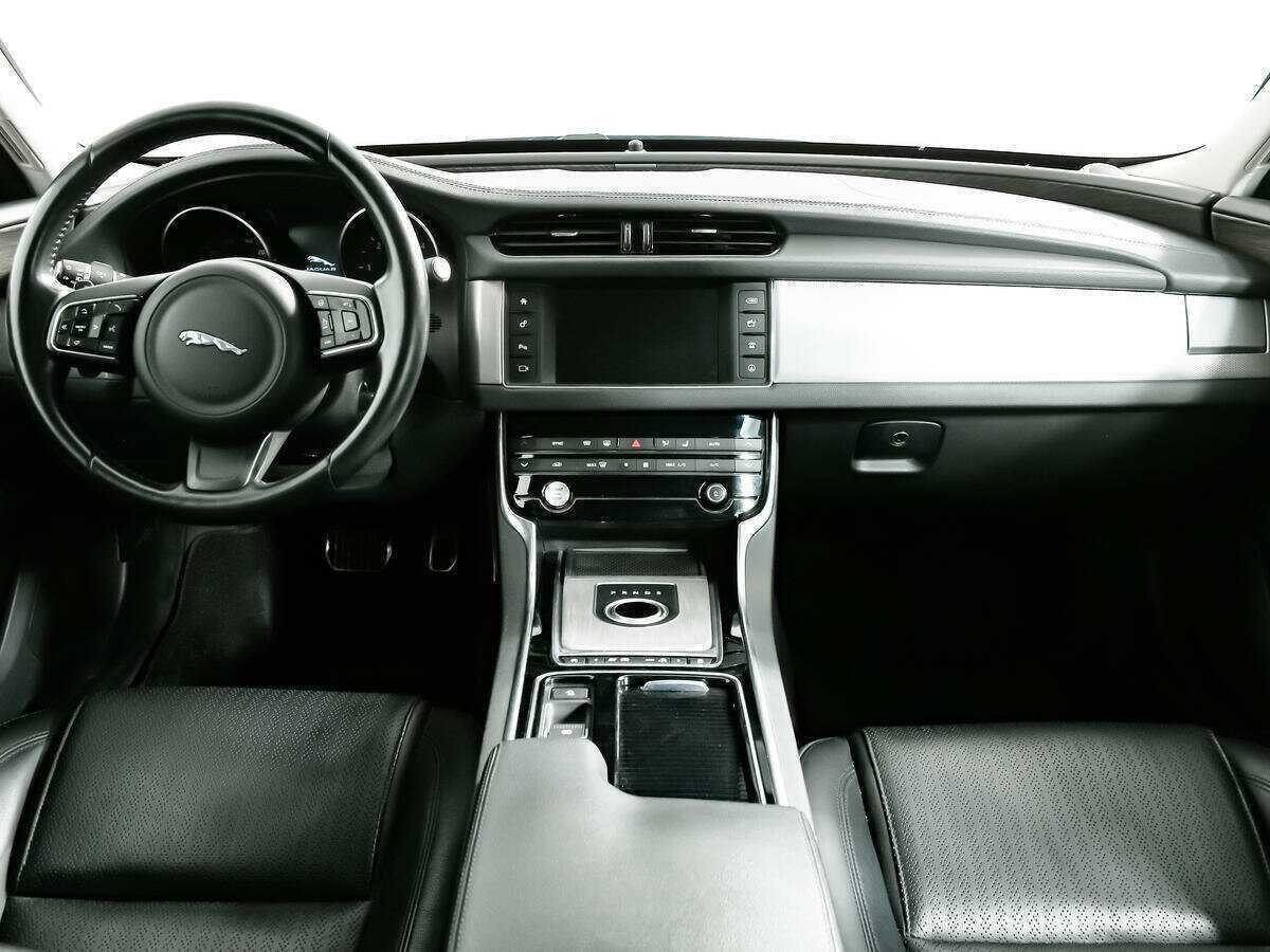 Jaguar XF, 2016 Фото №11