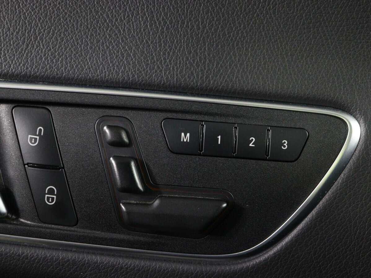 Mercedes-Benz CLA 200, 2016 Фото №14