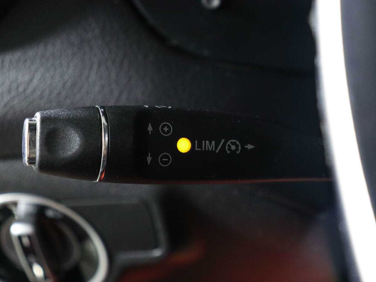 Mercedes-Benz CLA 200, 2013 Фото №15