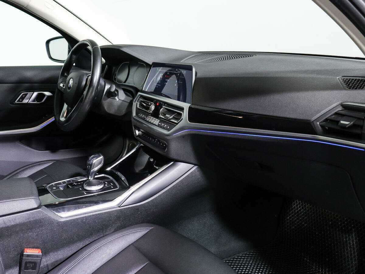 BMW 3 серии 318i, 2020 Фото №9