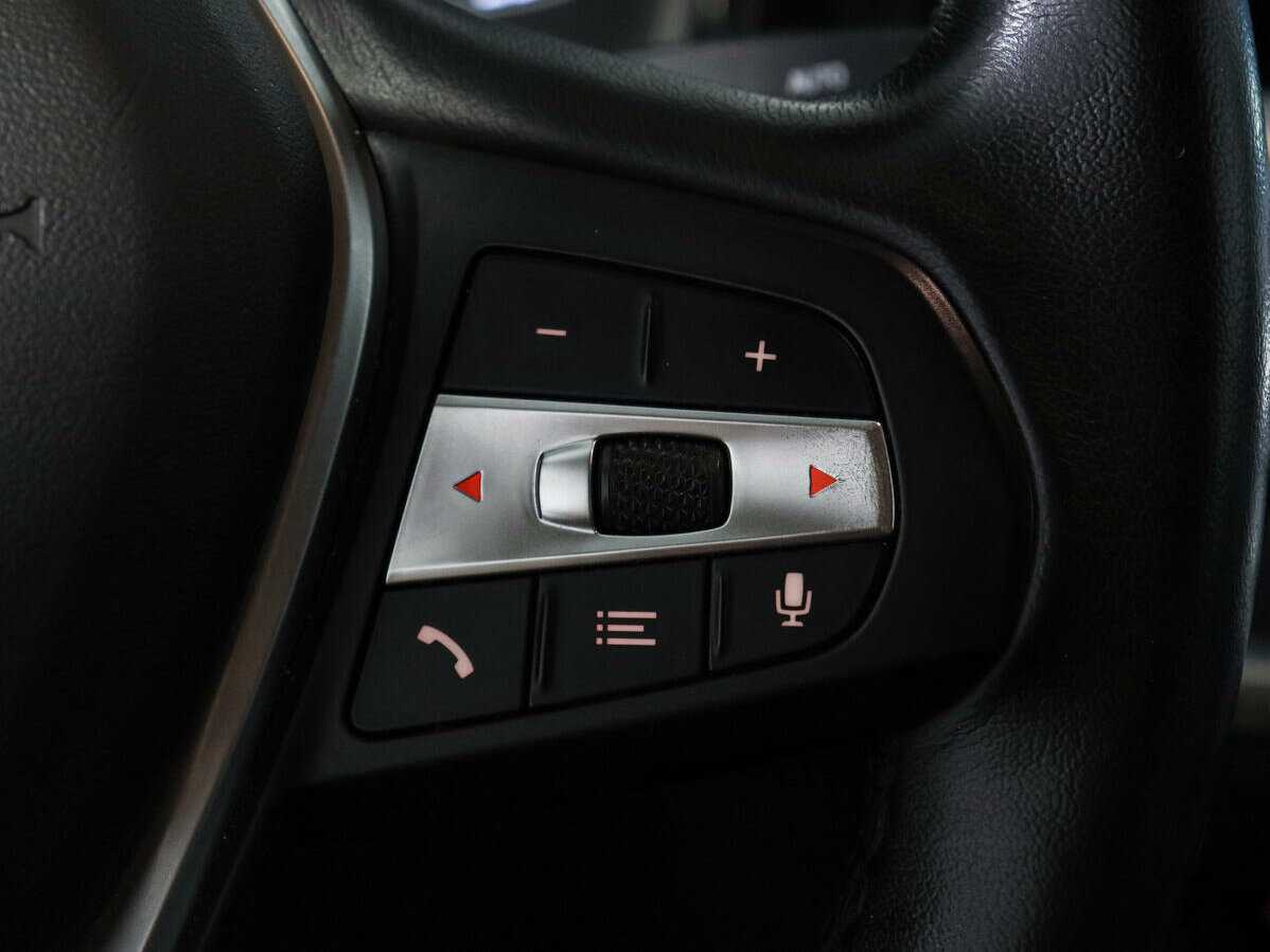 BMW 3 серии 318i, 2020 Фото №19