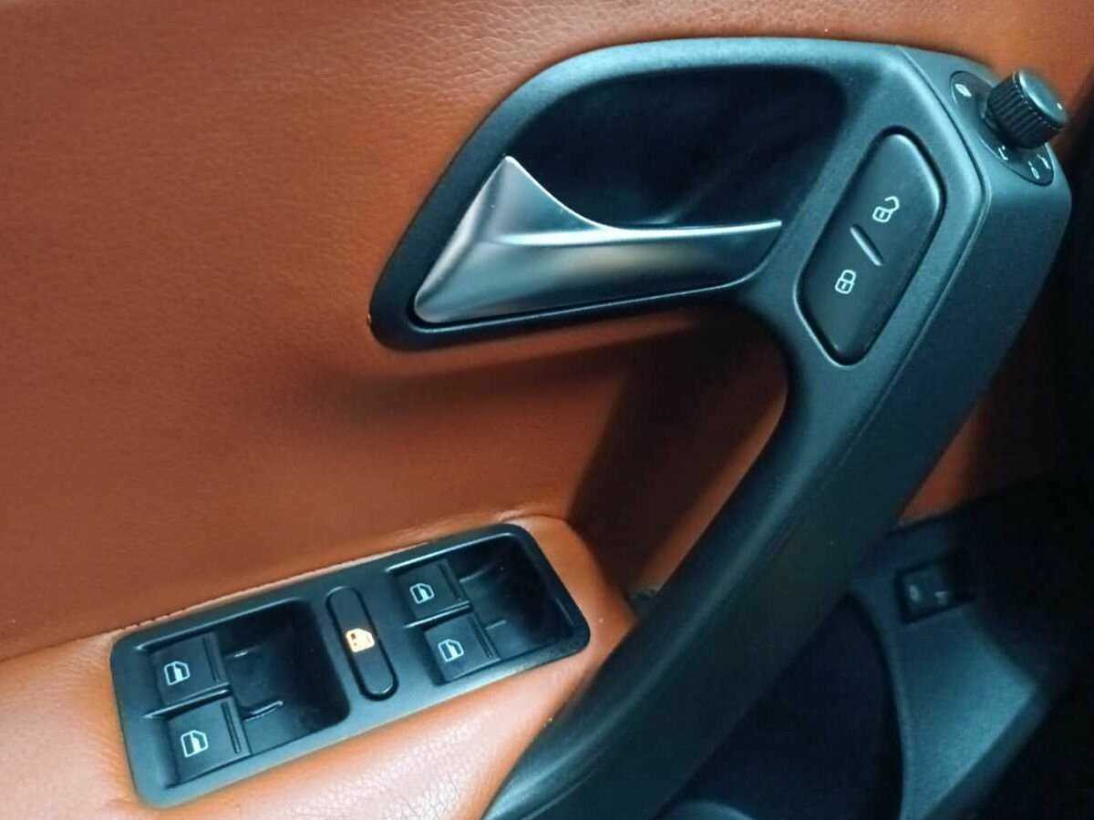 Volkswagen Polo, 2016 Фото №15