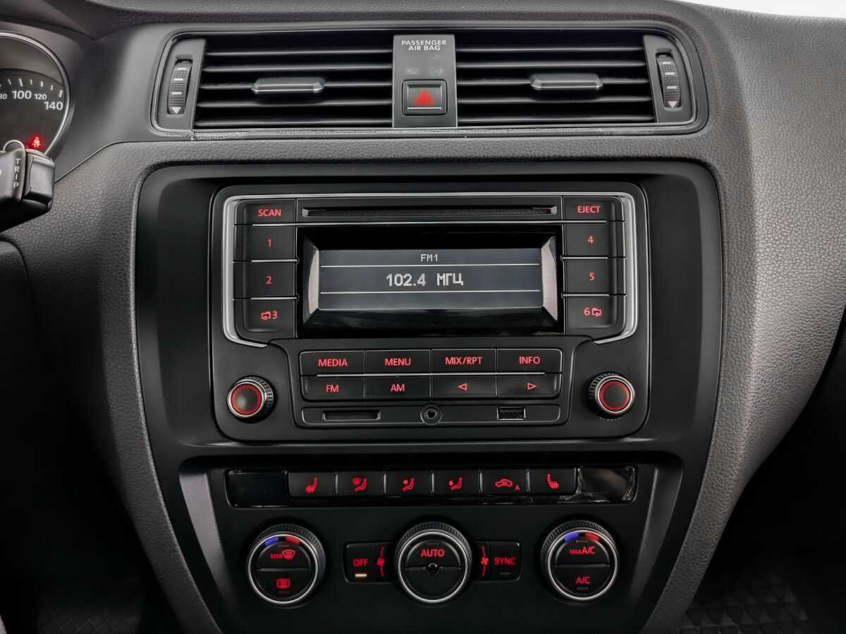 Volkswagen Jetta, 2015 Фото №13