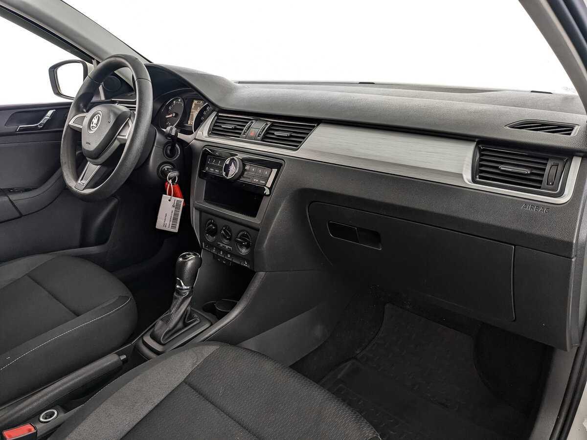 Skoda Rapid, 2015 Фото №9