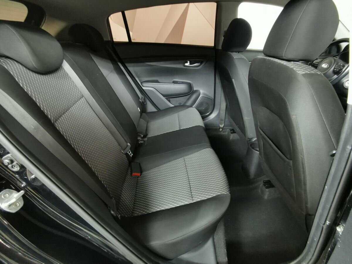 Kia Rio X-Line, 2018 Фото №12