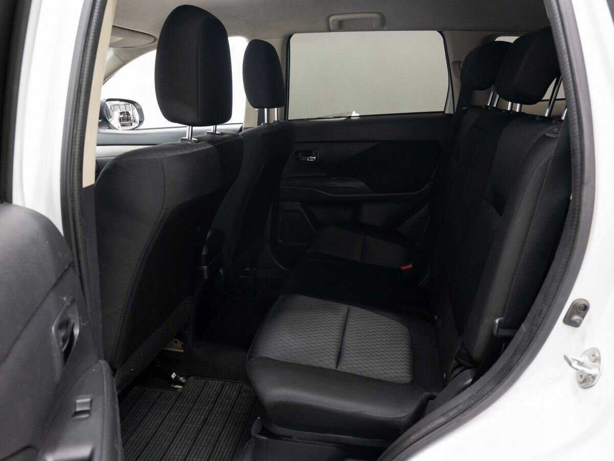 Mitsubishi Outlander, 2012 Фото №11