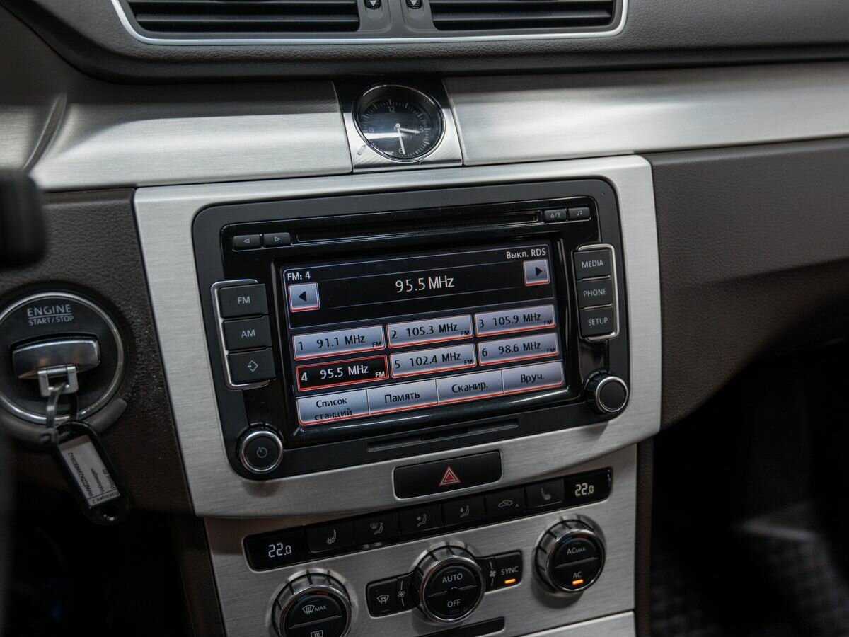 Volkswagen Passat, 2012 Фото №20