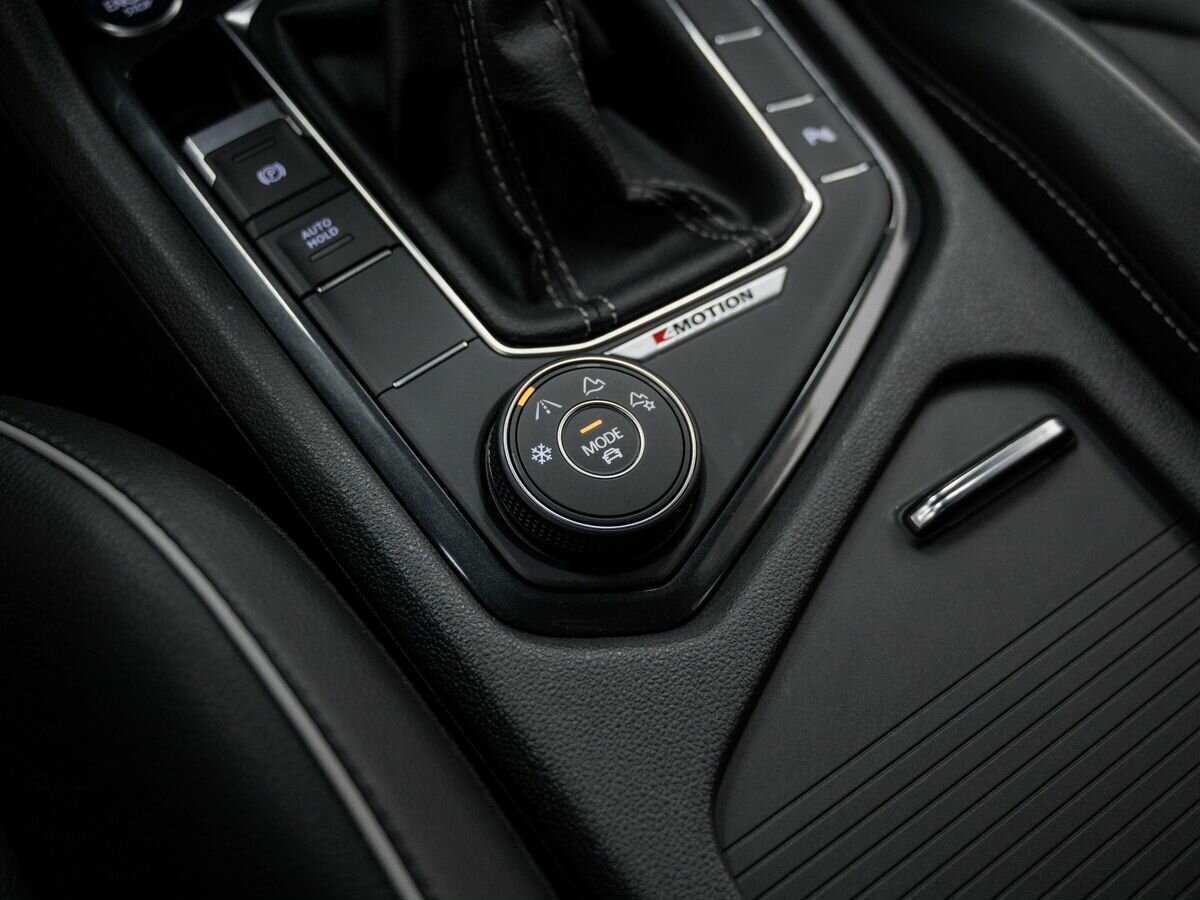 Volkswagen Tiguan, 2022 Фото №20