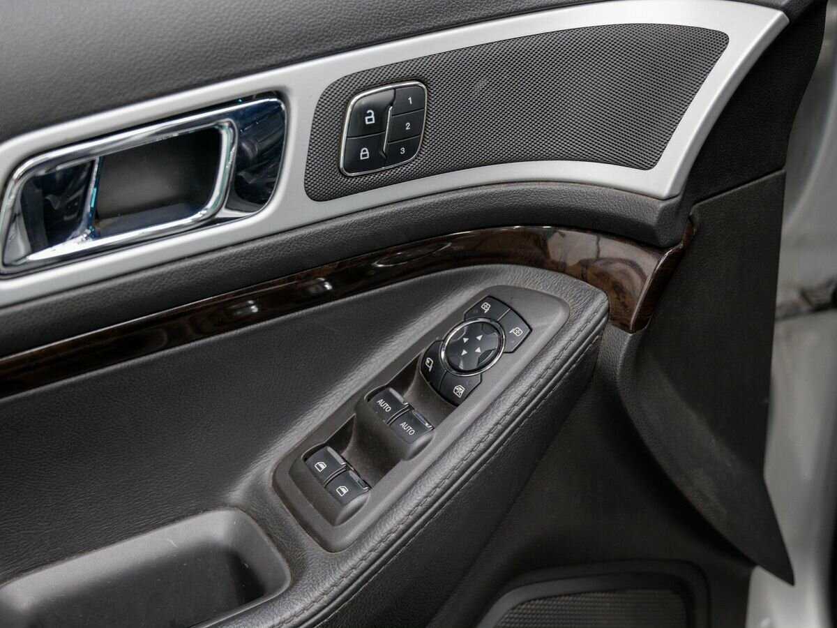 Ford Explorer, 2013 Фото №16