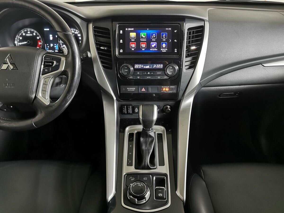 Mitsubishi Pajero Sport, 2017 Фото №11