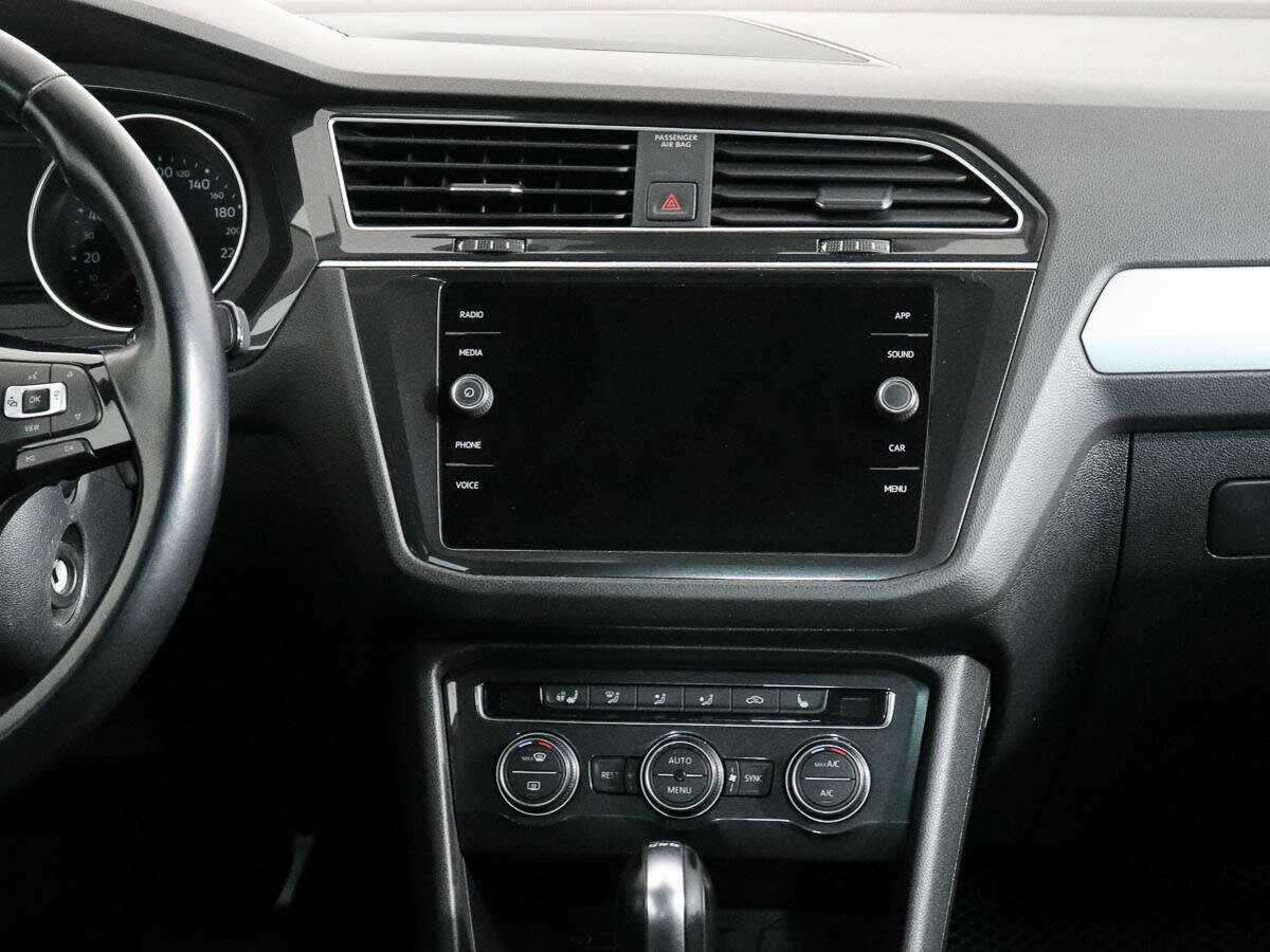 Volkswagen Tiguan L, 2018 Фото №11