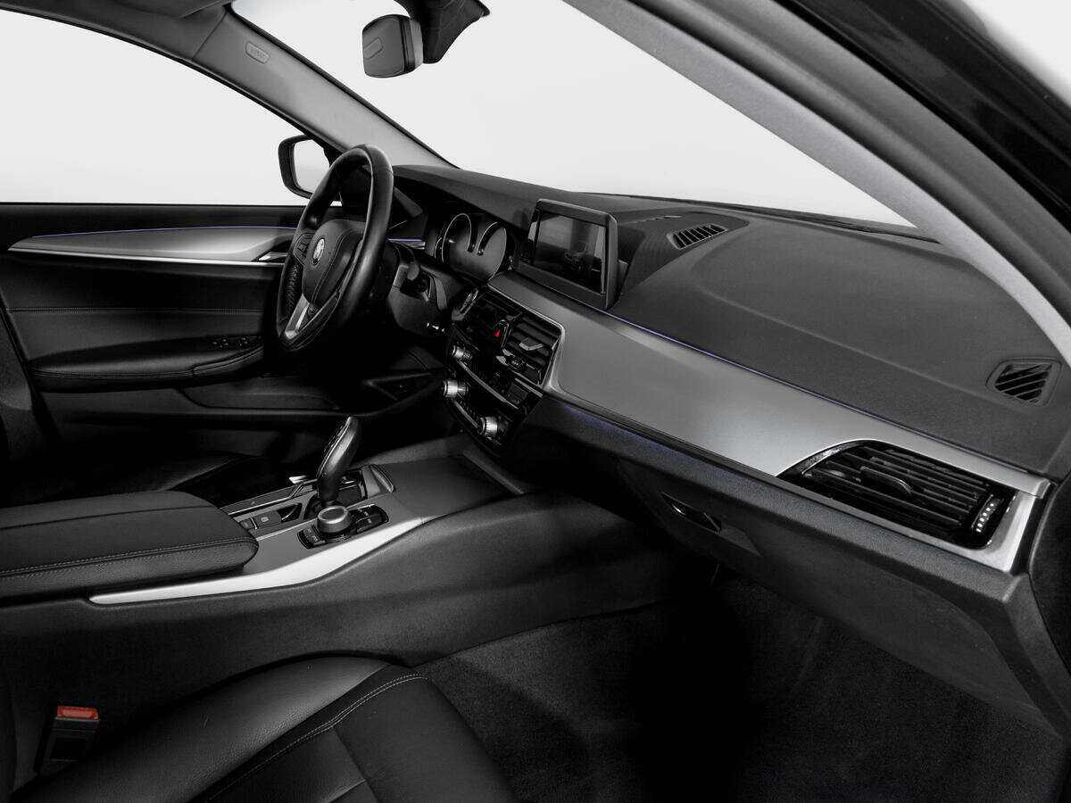 BMW 5 серии 520d xDrive, 2018 Фото №9
