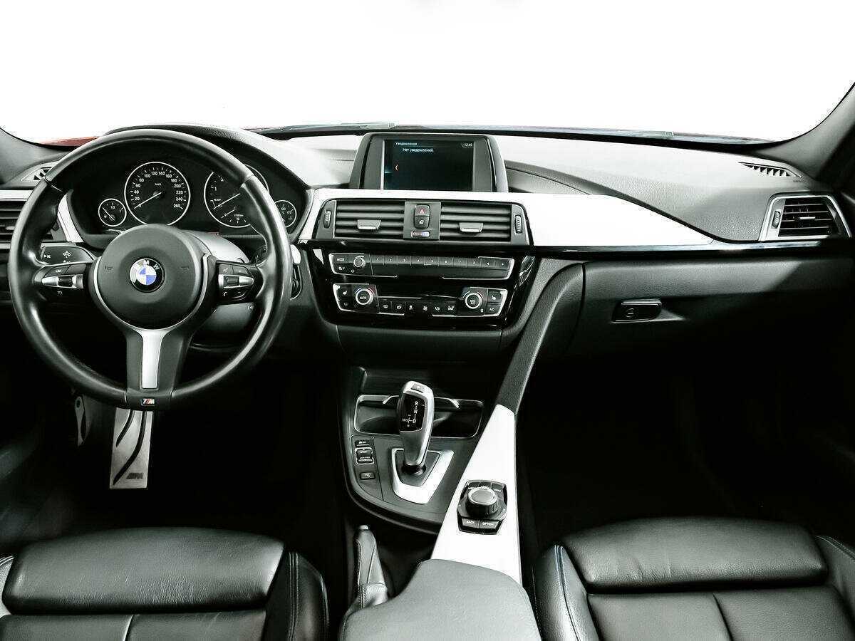 BMW 3 серии 320i xDrive, 2018 Фото №11