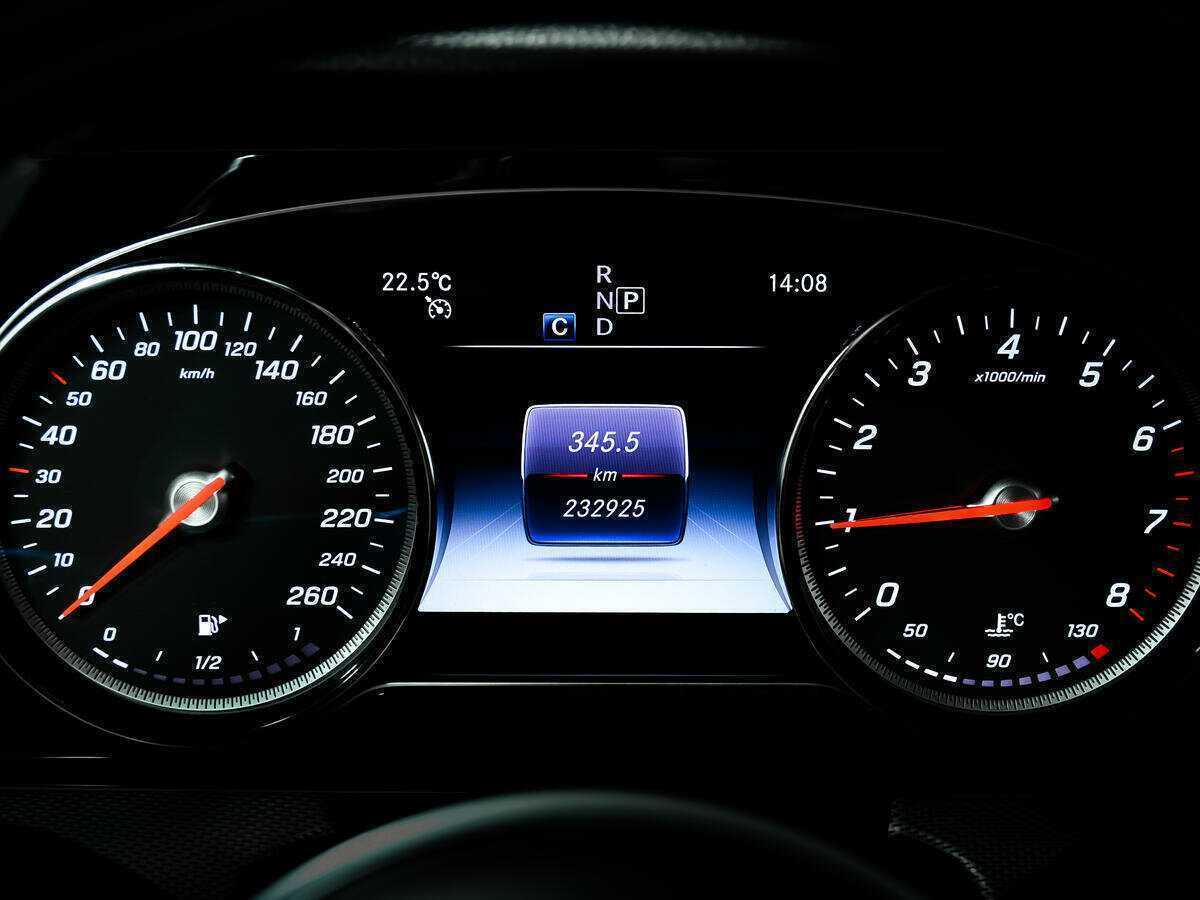 Mercedes-Benz E-Класс 200, 2019 Фото №10